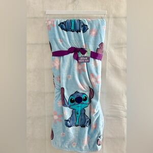 Stitch Daisy Throw Blanket